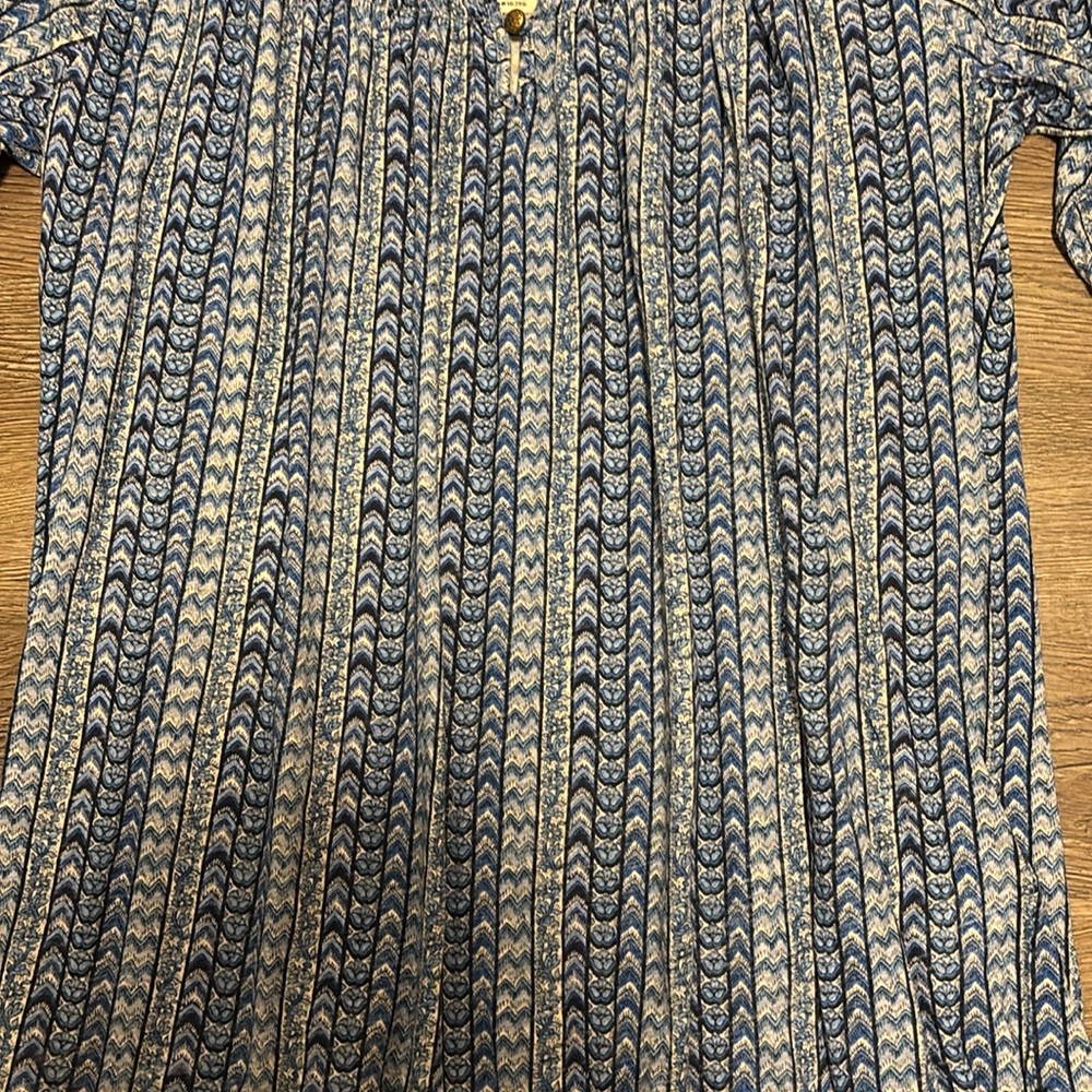 women’s blue lucky brand off the shoulder shirt - Picture 2 of 5